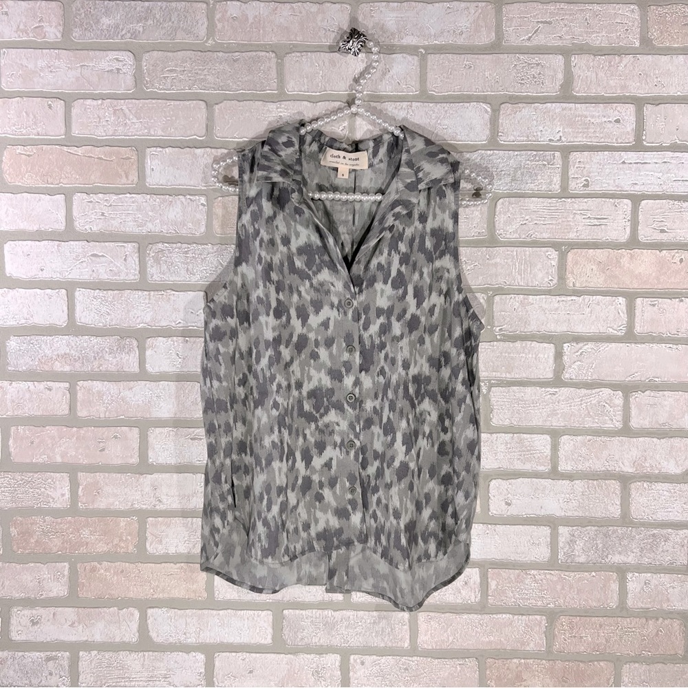 Cloth & Stone Leopard Print Split Back Sleeveless Top Size S - Picture 5 of 10
